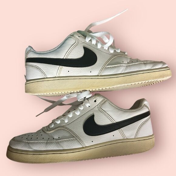 Nike Women's Court Vision Low Sneaker Black/White Size 8.5 USED - Picture 4 of 6